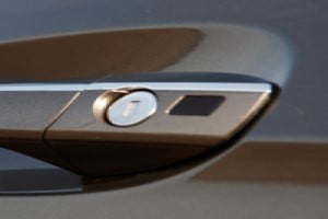 Copia llave de coche a través de cerradura